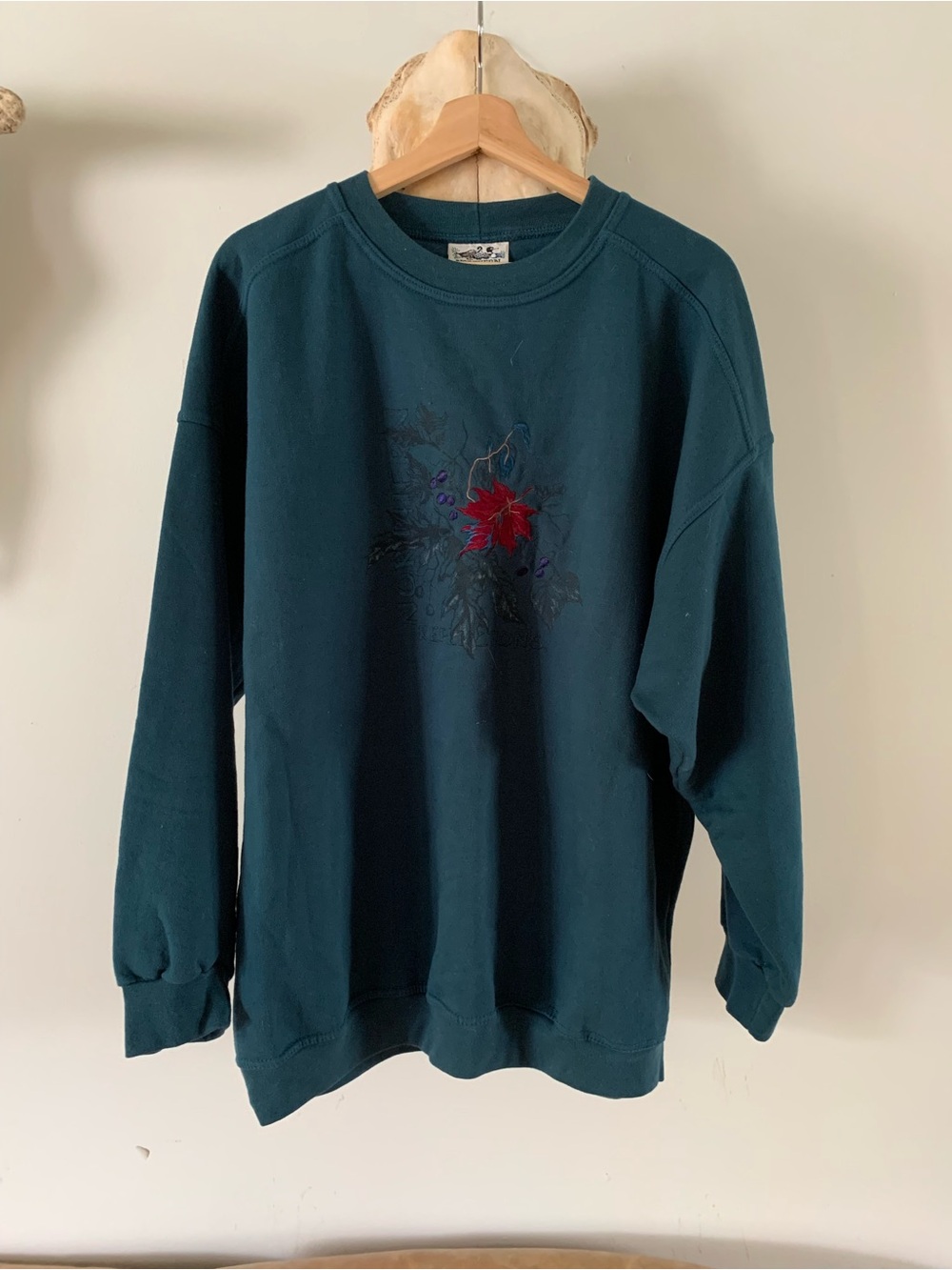 Vintage Northern Reflections Red Floral Embroidery Crewneck